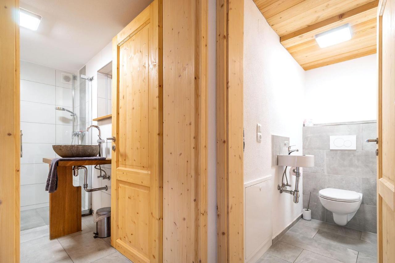 Alpen-Hostel - Apartment Talstation Mit Motorradvermietung 메밍겐 외부 사진