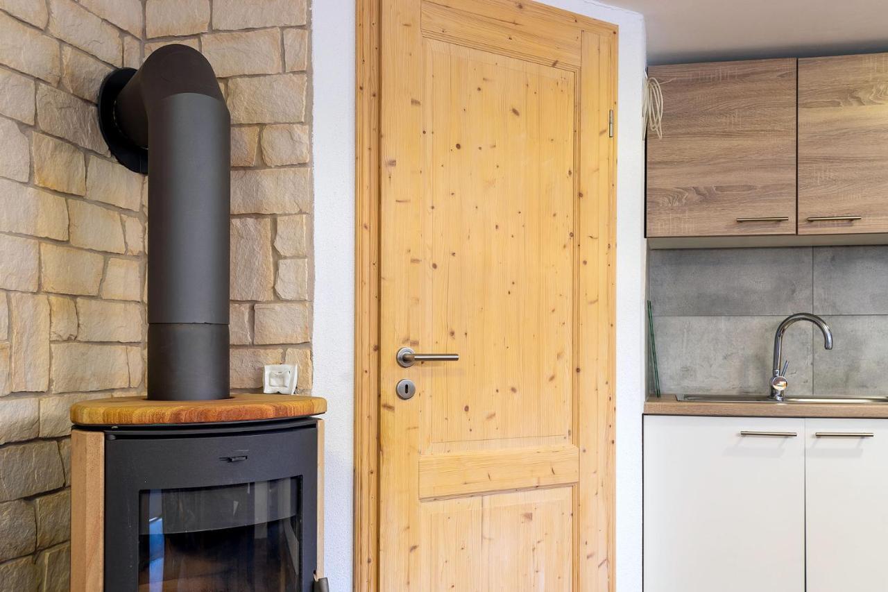 Alpen-Hostel - Apartment Talstation Mit Motorradvermietung 메밍겐 외부 사진