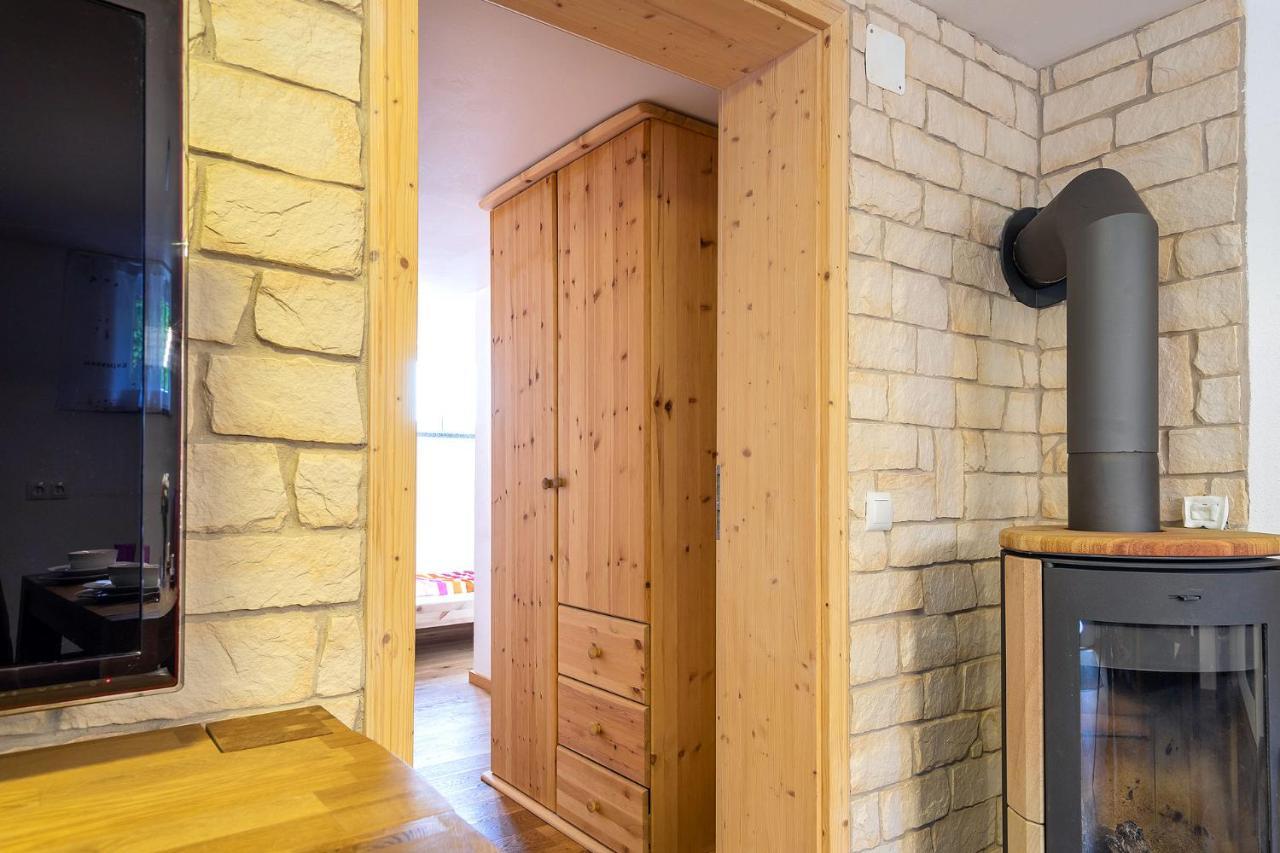 Alpen-Hostel - Apartment Talstation Mit Motorradvermietung 메밍겐 외부 사진