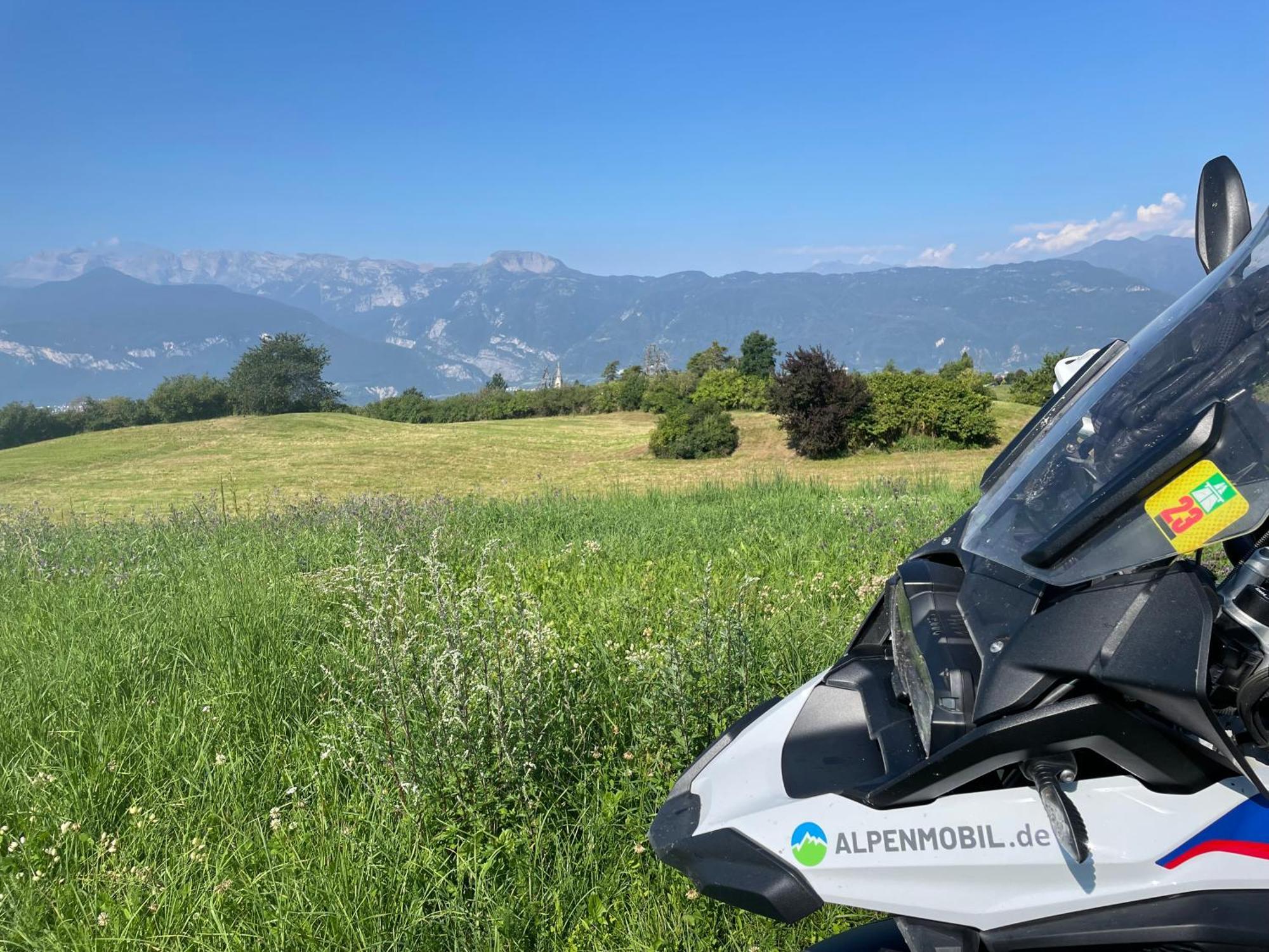 Alpen-Hostel - Apartment Talstation Mit Motorradvermietung 메밍겐 외부 사진